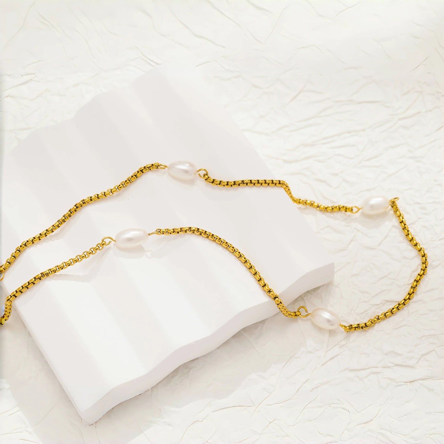 Elegant Pearl Necklace