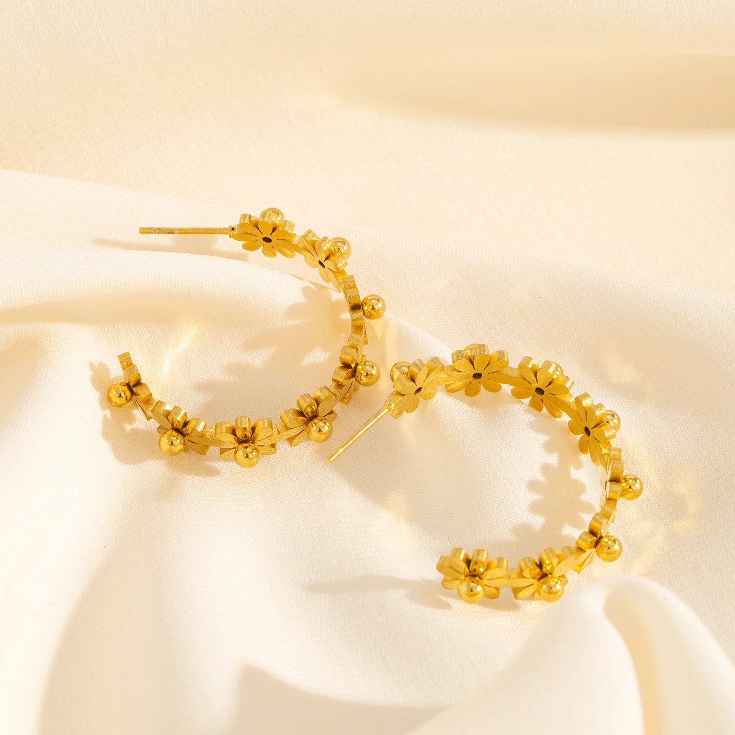 Daisy Flower Earrings